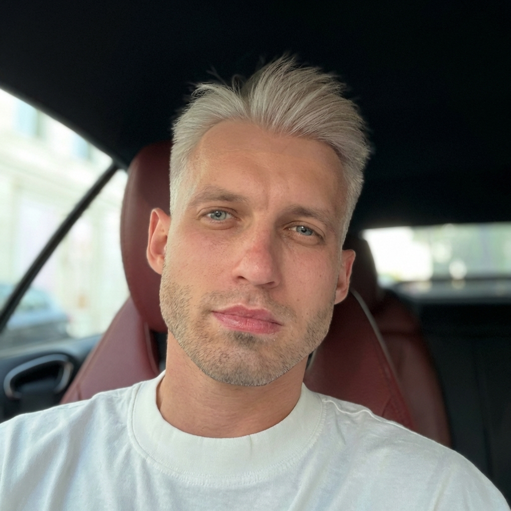 Artur Katyshev headshot